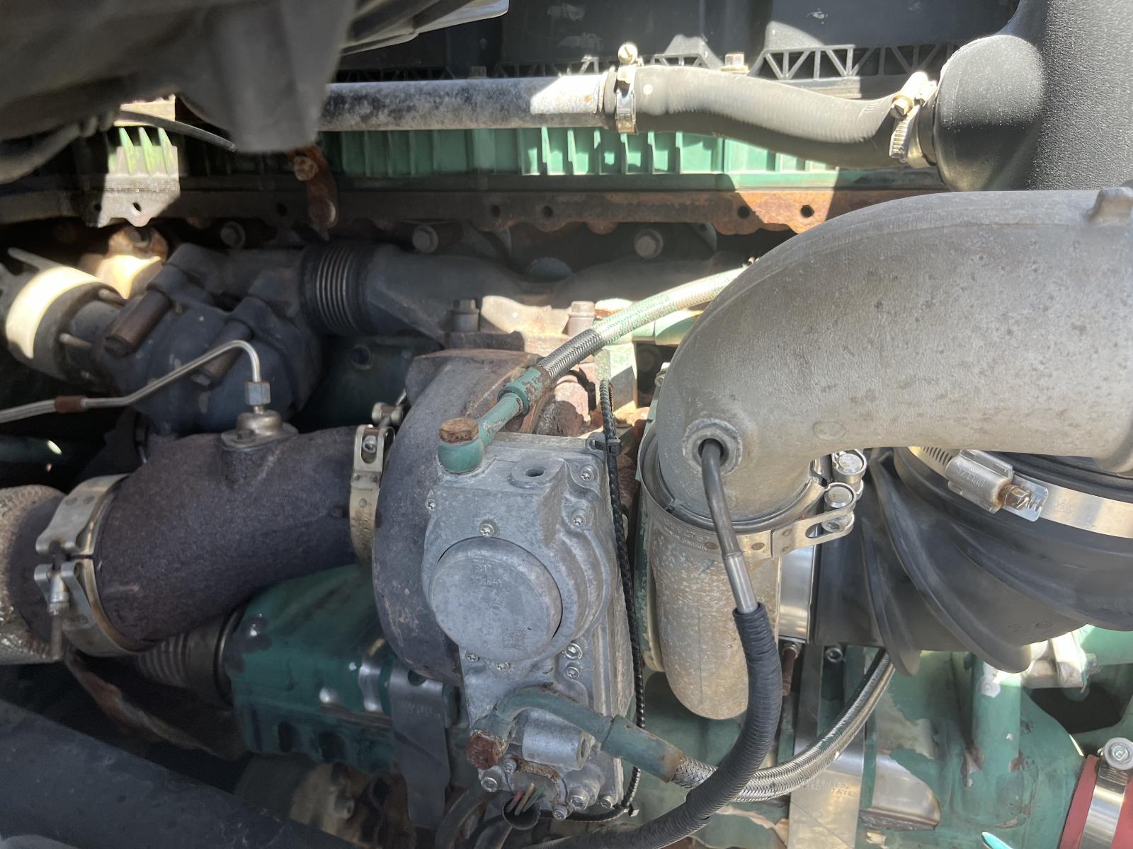 ./imagenes/INVOICE/2019/16570/VOLVO VNL64T670 (11).JPG